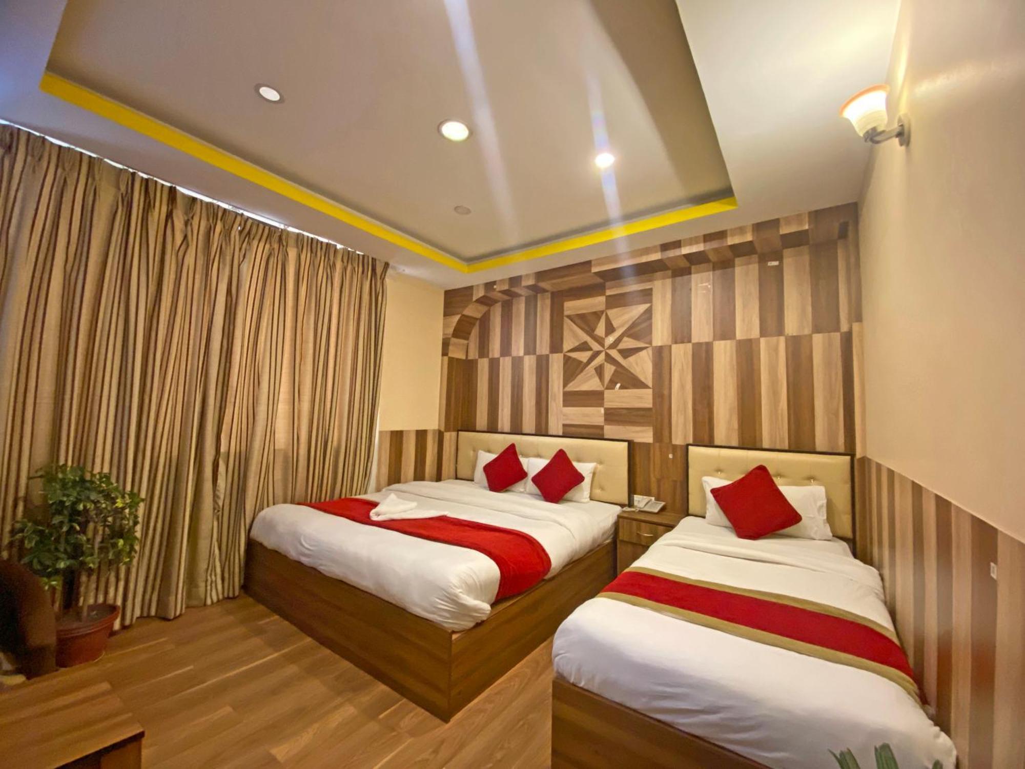 Hotel Airport Holiday كاتماندو المظهر الخارجي الصورة