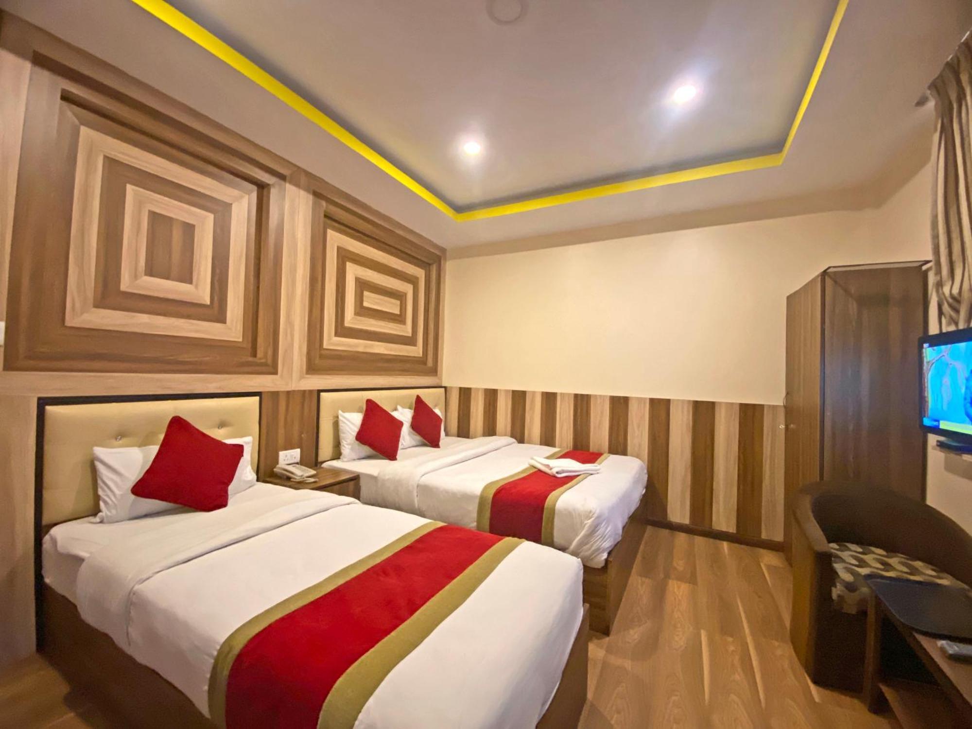 Hotel Airport Holiday كاتماندو المظهر الخارجي الصورة
