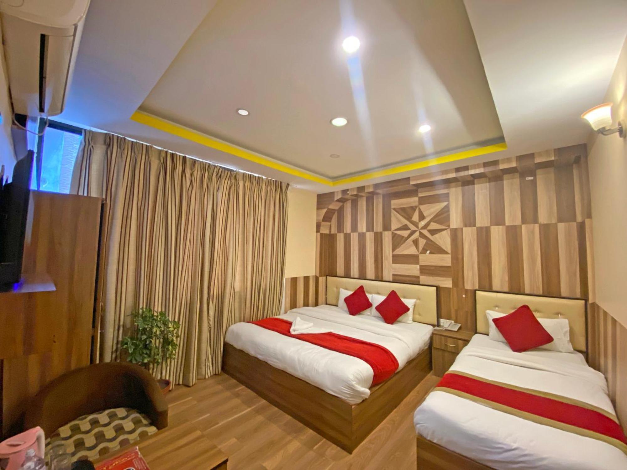 Hotel Airport Holiday كاتماندو المظهر الخارجي الصورة